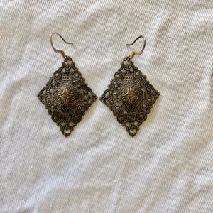 Pretty Dangle Earrings